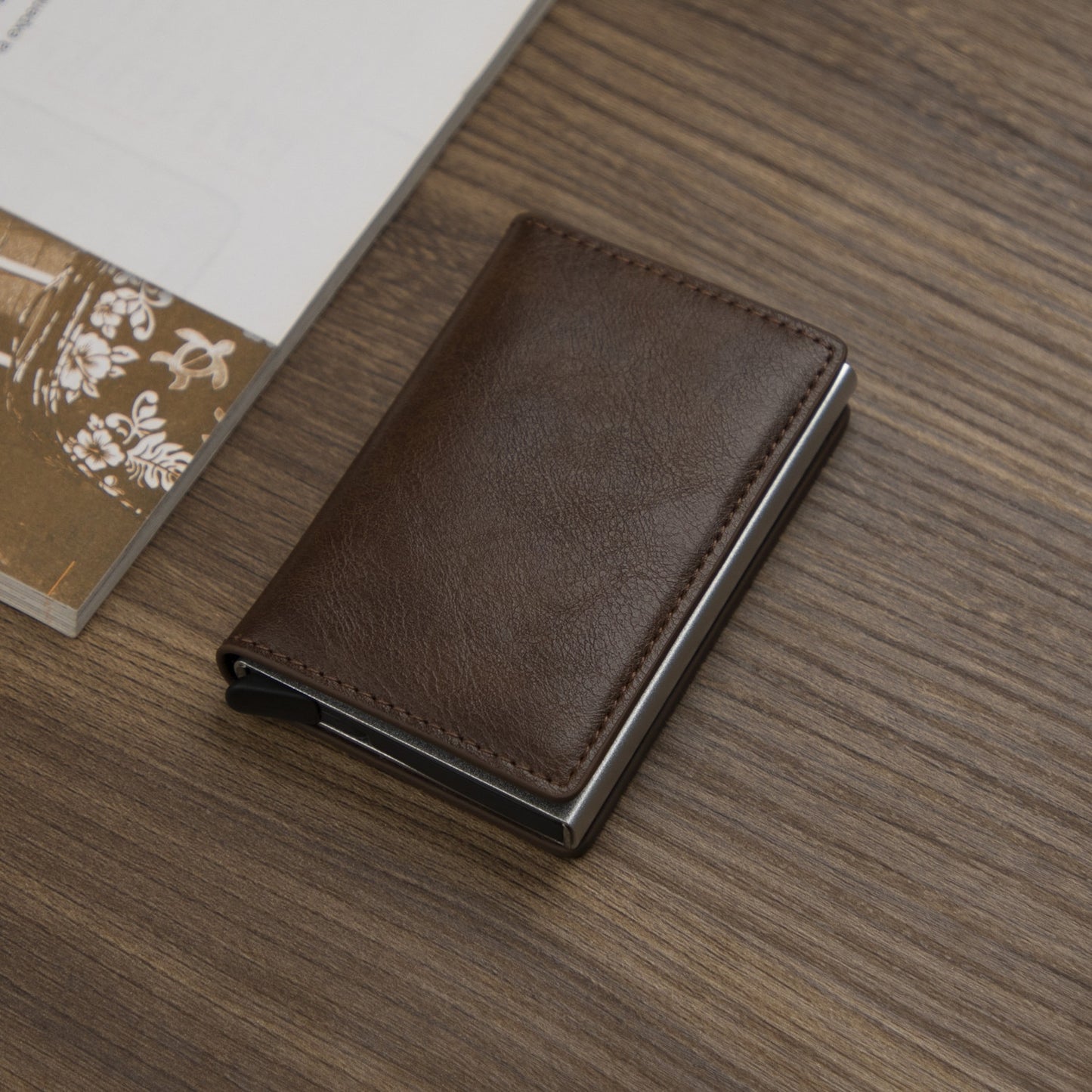 Customized Wallet 2023 Credit Card Holder Men Wallet RFID Aluminium Box Bank Card Holder Vintage Leather Wallet with Money Clips